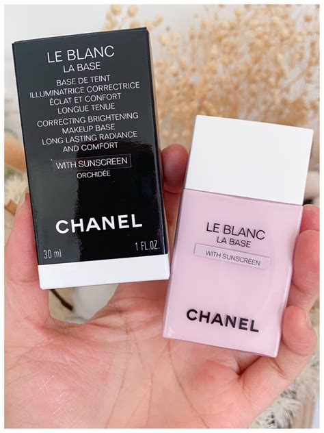 chanel le blanc concentrate|Chanel le blanc makeup base.